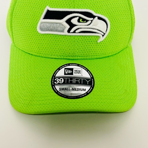 New Era Seattle Seahawks Big Logo 39THIRTY Flex Hat - Neon Green - Picture 3 of 4